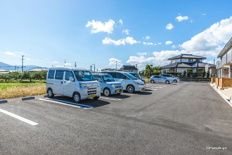 インテグラルとよのの駐車場