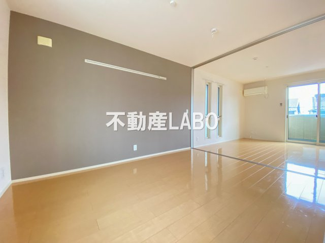 スクエアプレイス天王寺東A棟の居間・リビング