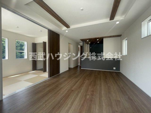 【仲介手数料無料】所沢市東狭山ケ丘全７棟１号棟　所沢市の新築なら西武ハウジングの居間・リビング