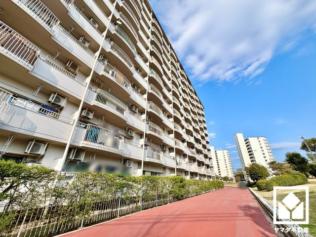 向島ニュータウン第三街区A棟の周辺