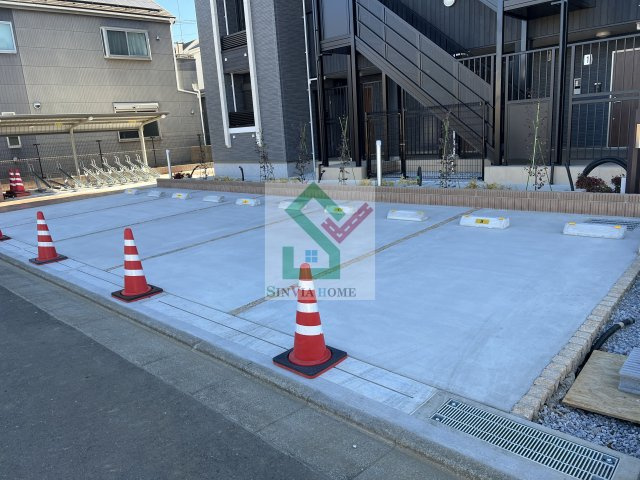 シャンクレールリヴの駐車場