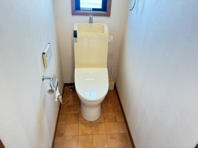 藤枝市　田中３丁目　中古住宅　5LDKのトイレ