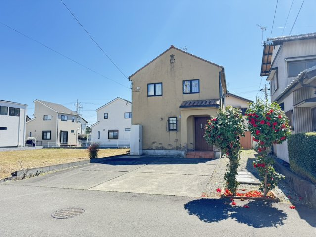 藤枝市　田中３丁目　中古住宅　5LDKの外観