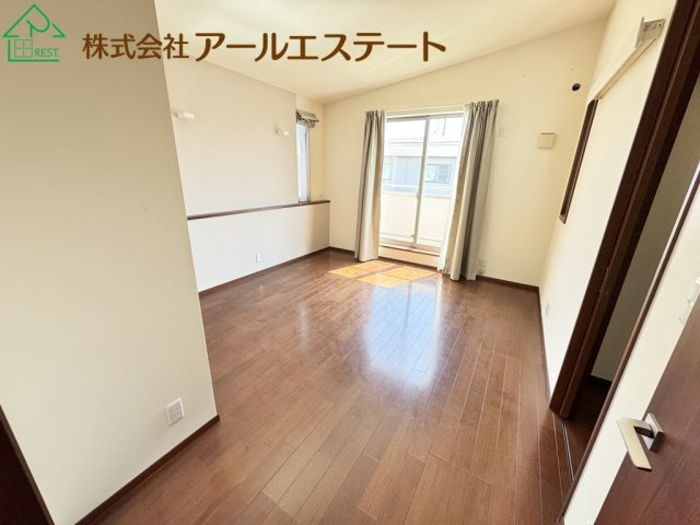 加古川市加古川町稲屋　　　中古戸建の洋室