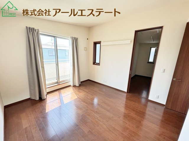 加古川市加古川町稲屋　　　中古戸建の寝室