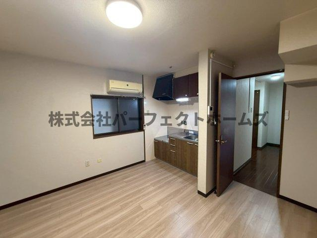高柳2丁目戸建　賃貸の居間・リビング|ゆったり過ごせるリビングです