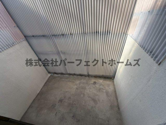 高柳2丁目戸建　賃貸のバルコニー|バルコニーからの眺めを楽しみながら食事をしませんか
