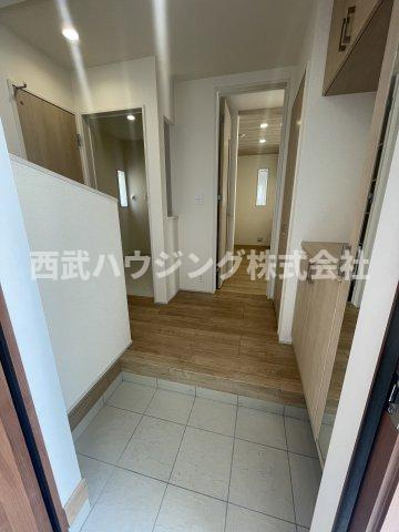 【仲介手数料無料】所沢市東狭山ケ丘全７棟２号棟　所沢市の新築なら西武ハウジングの玄関