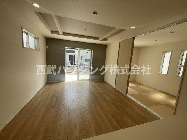【仲介手数料無料】所沢市東狭山ケ丘全７棟２号棟　所沢市の新築なら西武ハウジングの居間・リビング