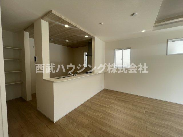 【仲介手数料無料】所沢市東狭山ケ丘全７棟２号棟　所沢市の新築なら西武ハウジングの居間・リビング