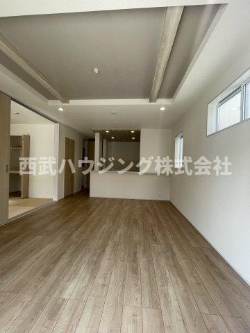 【仲介手数料無料】所沢市東狭山ケ丘全７棟２号棟　所沢市の新築なら西武ハウジングの居間・リビング
