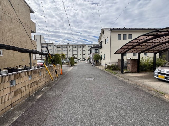 一宮市末広二丁目戸建の前面道路含む現地写真