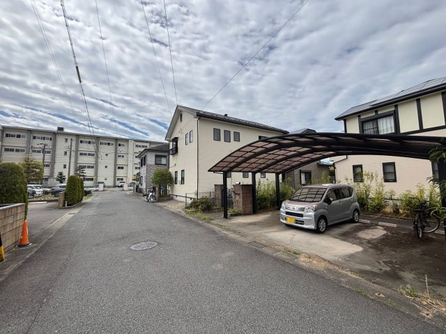 一宮市末広二丁目戸建の前面道路含む現地写真