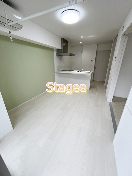上尾市本町１丁目のアパートの居間・リビング