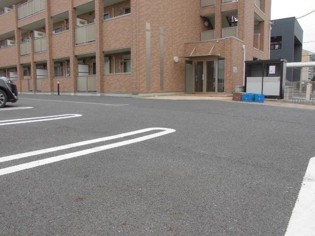 メゾンＳ－Ⅲの駐車場|駐車スペースもあります