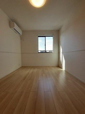 ユーフォリア　木更津の内装|明るい室内です