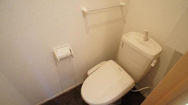 フォレストＮ　Ⅱのトイレ|落ち着いたトイレです