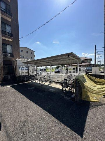 マンションモントレーの駐車場