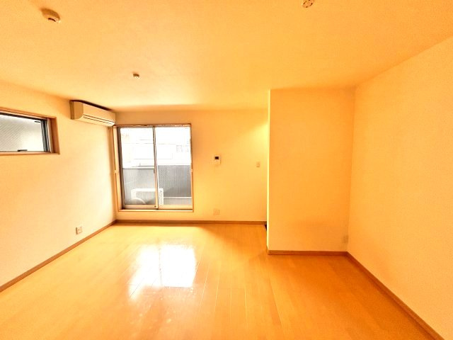 アクロス芦屋西アパートメントⅡの居間・リビング