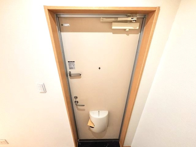 アクロス芦屋西アパートメントⅡの玄関