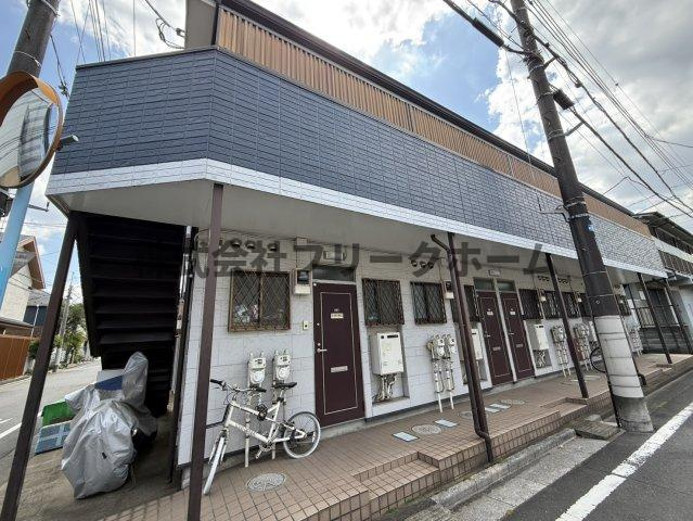 杉並区松庵１丁目のアパートのエントランス