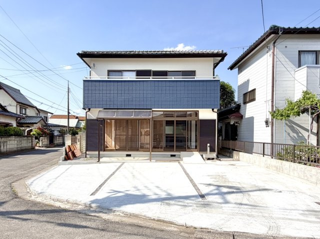 【中古戸建】前橋市下細井町の外観|■外観｜特徴のある個性的な住まいと美しい街並み、そして住みやすい環境を、ぜひ現地でご覧になりませんか。お気軽にお問合せください(^^)  