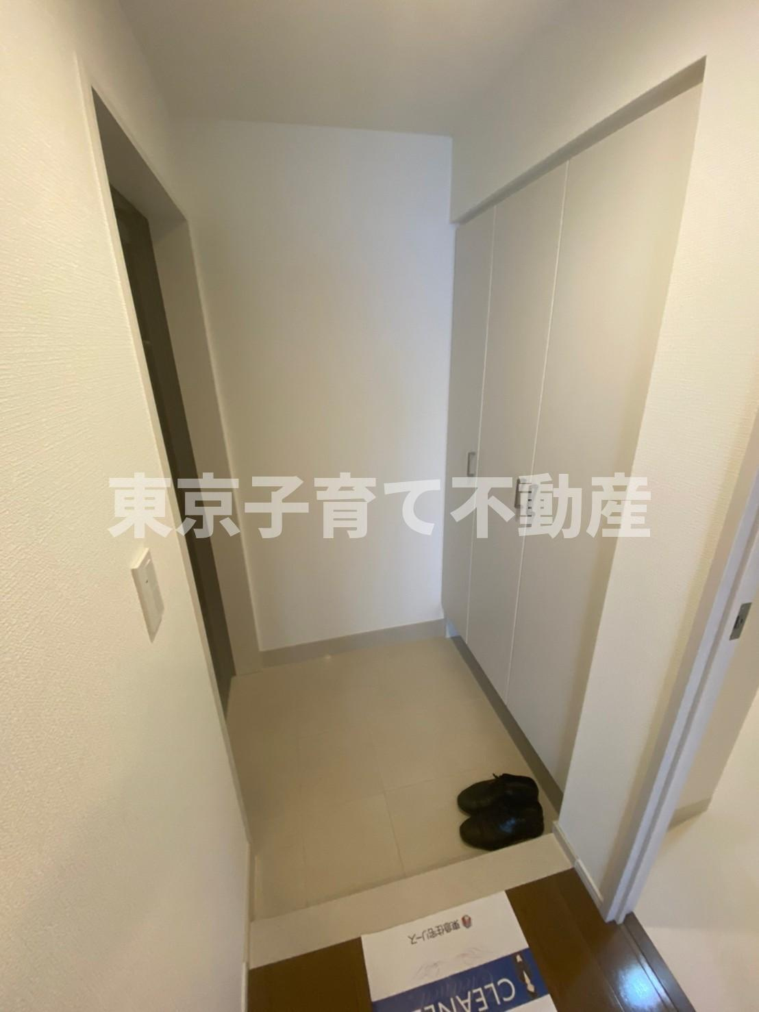コンフォリア文京春日の玄関