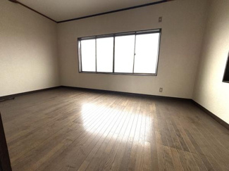 【洋室】 | 大和郡山市小泉町中古戸建