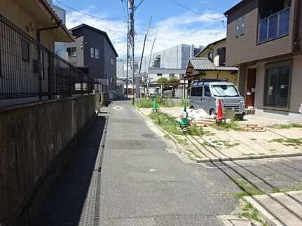南区向洋大原町の前面道路含む現地写真