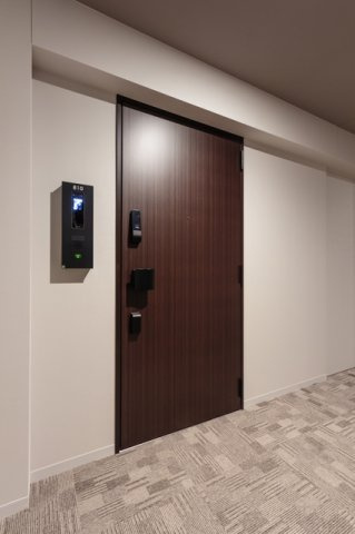 パークアクシス横浜伊勢佐木町通りの玄関|※写真は同タイプ住戸です。