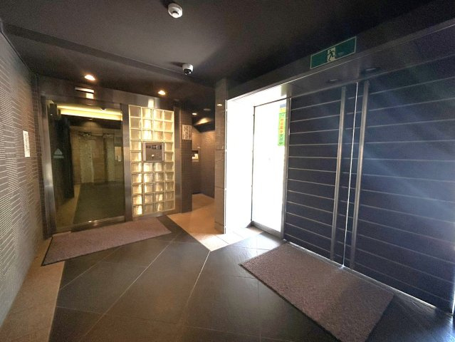 サンアリーナ石神井公園　西武池袋線　石神井公園のエントランス