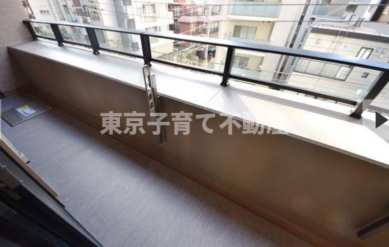 ザ・パークハウス本郷のバルコニー