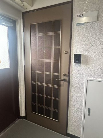 ドムール江古田の玄関