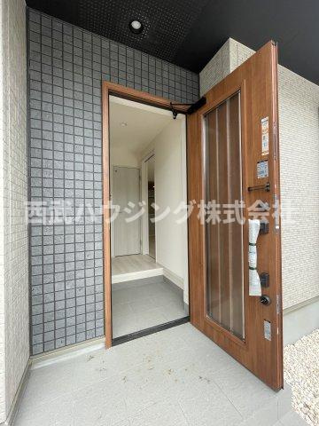 【仲介手数料無料】所沢市東狭山ケ丘全７棟５号棟　所沢市の新築なら西武ハウジングの玄関