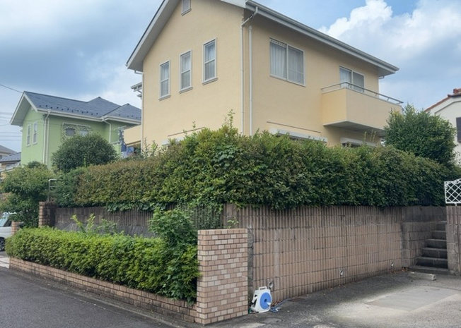 【外観】 | 物件の詳細については、現地を見てわかること以外に、役所や法務局などで調べないとわからないことがあります。そのため、現地に行く場合は、もしこの物件を買ったらどのような生活ができるかをイメージしましょう。