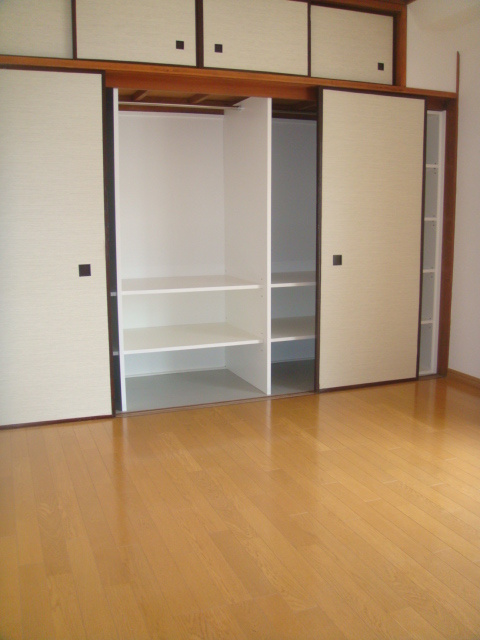 関口ビルの収納