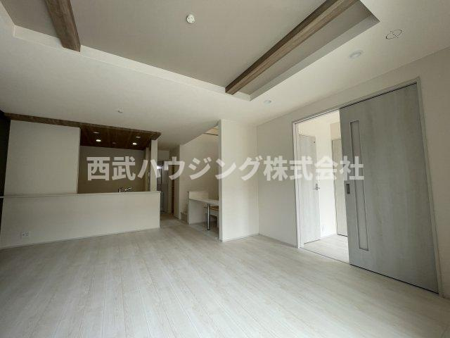 【仲介手数料無料】所沢市東狭山ケ丘全７棟６号棟　所沢市の新築なら西武ハウジングの居間・リビング