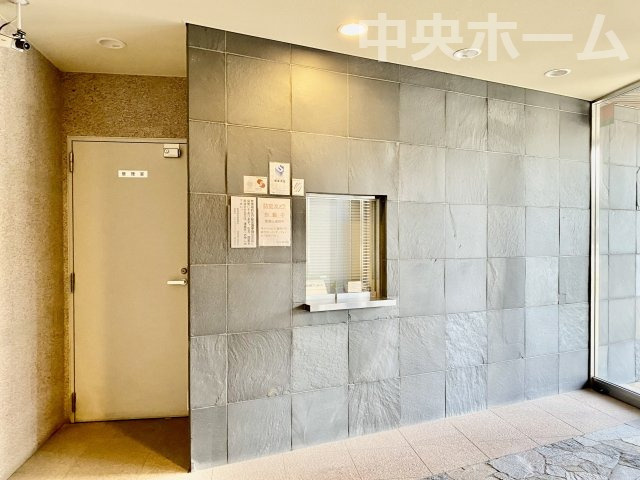 ノヴェル南砂の受付|受付(管理人室)。管理会社：ナイスコミュニティー株式会社に全部委託・管理人は日勤管理です。