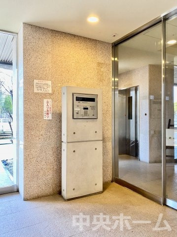 ノヴェル南砂の防犯設備|【オートロック】オートロックシステムでセキュリティ充実。当たり前ですが、安全で安心して暮らすのって大事ですよね。お探しのご条件でオートロック付きの物件を探す方も多いですがやはりセキュリティは大事です。