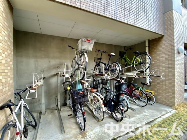 ノヴェル南砂の駐輪場|【自転車置き場】最新の空き状況や費用などの詳細は担当スタッフまでお問い合わせください。