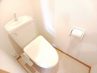 【トイレ】 | ベンファーター | 落ち着いた色調のトイレです