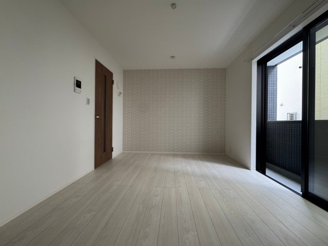 REGIES柴原阪大前IIの居間・リビング