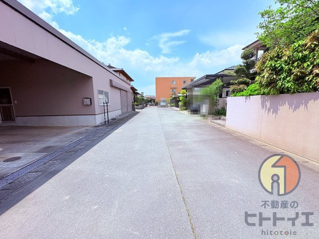 中古戸建)八女郡広川町大字新代の前面道路含む現地写真