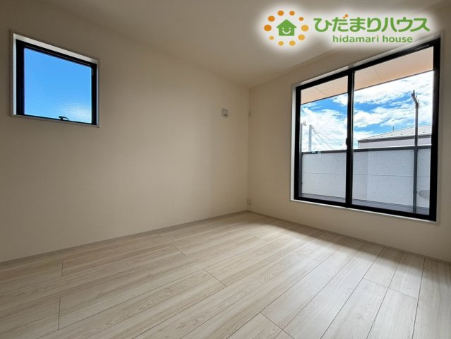 深谷市稲荷町北　第3　新築一戸建て　リーブルガーデン　01の寝室