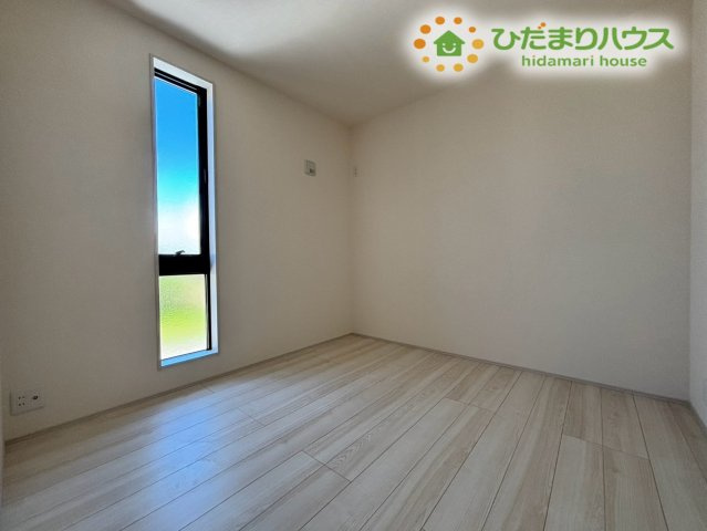 深谷市稲荷町北　第3　新築一戸建て　リーブルガーデン　01の洋室