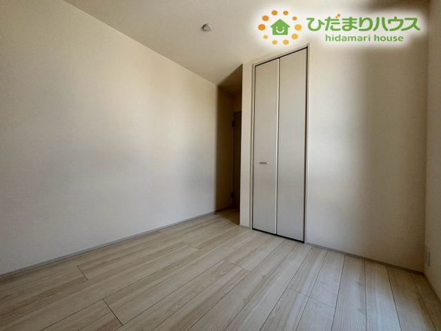 深谷市稲荷町北　第3　新築一戸建て　リーブルガーデン　01の洋室