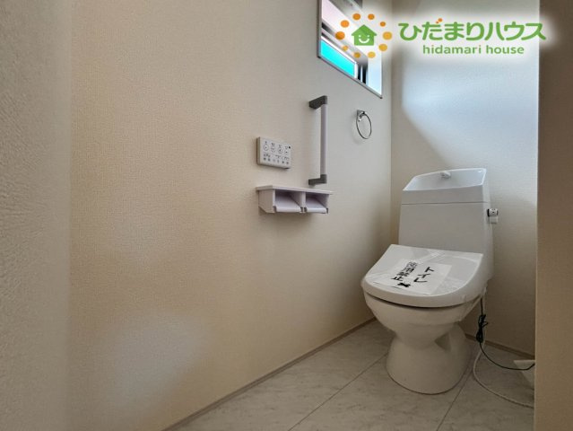深谷市稲荷町北　第3　新築一戸建て　リーブルガーデン　01のトイレ