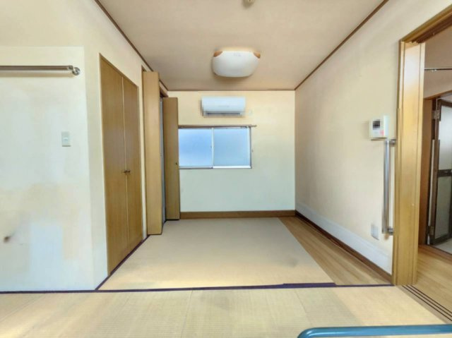 長岡京市柴の里の和室|ベッドを置いて、寝室としてもご使用可能です。