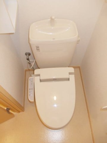 メゾン・ド・ルナのトイレ|コンパクトで使いやすいトイレです