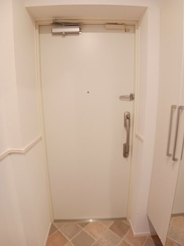 シエスタ　キーの玄関